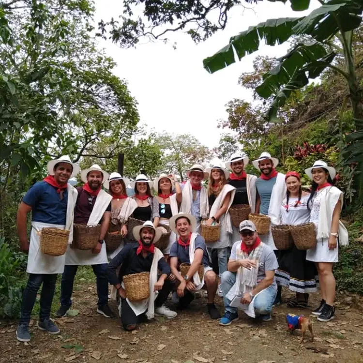 featured-image-coffee-tour-en-medellin-experiencia-cafetera-tour-del-cafe-lunes-5-de-febrero-de-2024-qj65a3iqv40l9zbphxcu7r3ma8x5iyd7t9lccw4rm4.webp